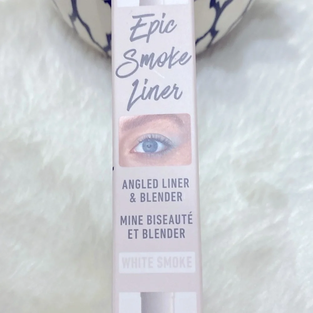 NYX Epic Smoke Liner in White Smoke